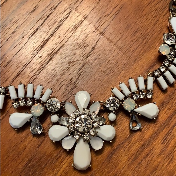 Loft Necklace Sparkly & White Stones - Picture 2 of 7